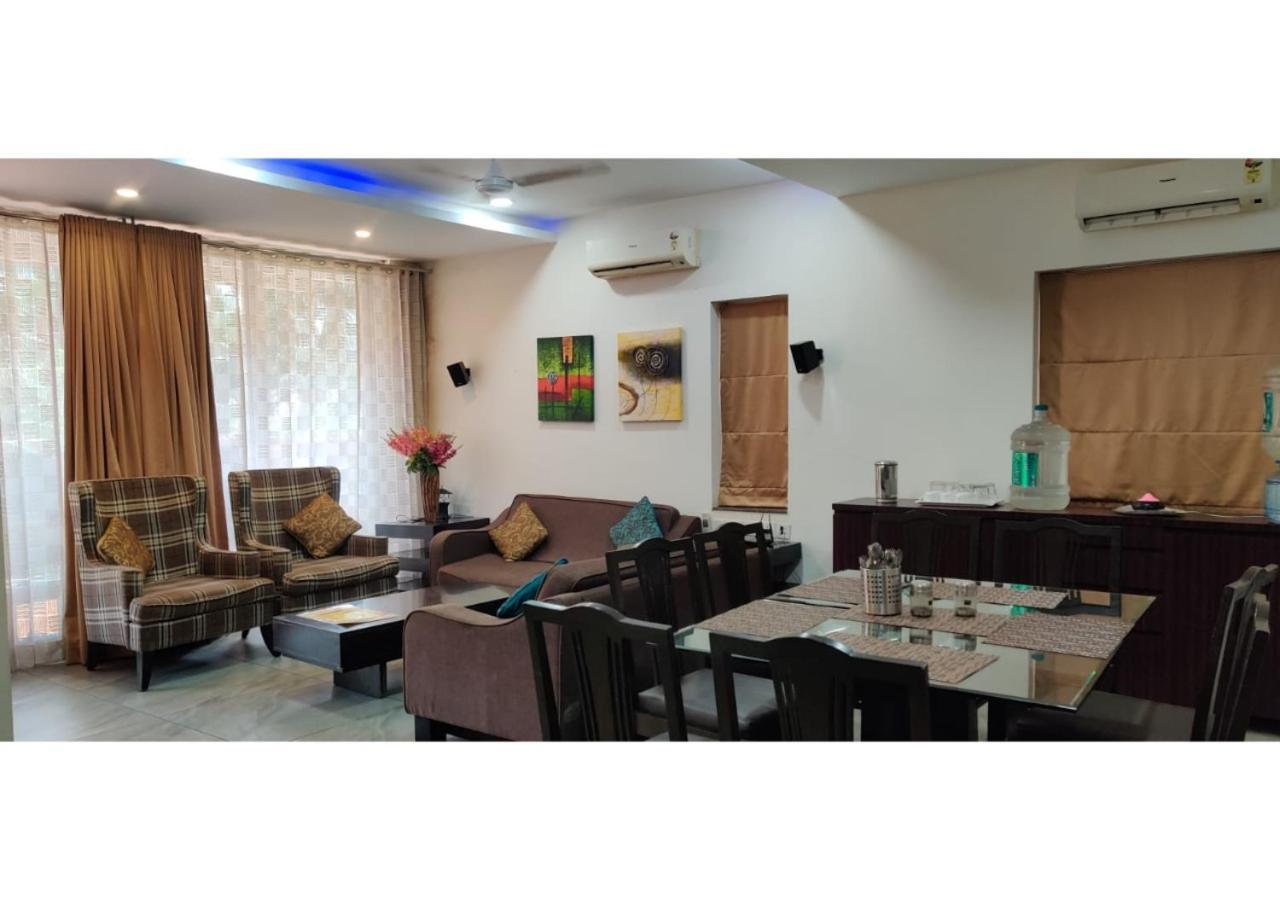 Aarju Luxurious Wave Apartment Calangute Luaran gambar