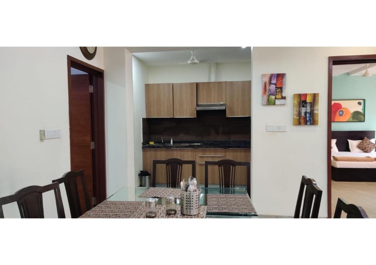 Aarju Luxurious Wave Apartment Calangute Luaran gambar