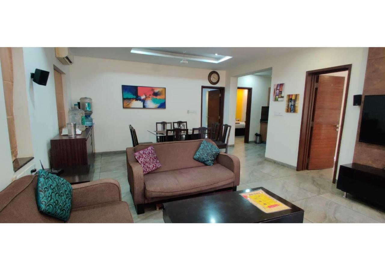 Aarju Luxurious Wave Apartment Calangute Luaran gambar