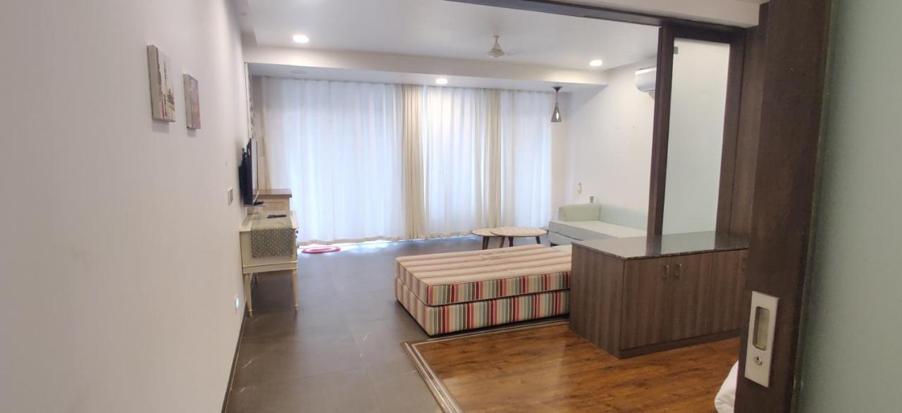 Aarju Luxurious Wave Apartment Calangute Luaran gambar