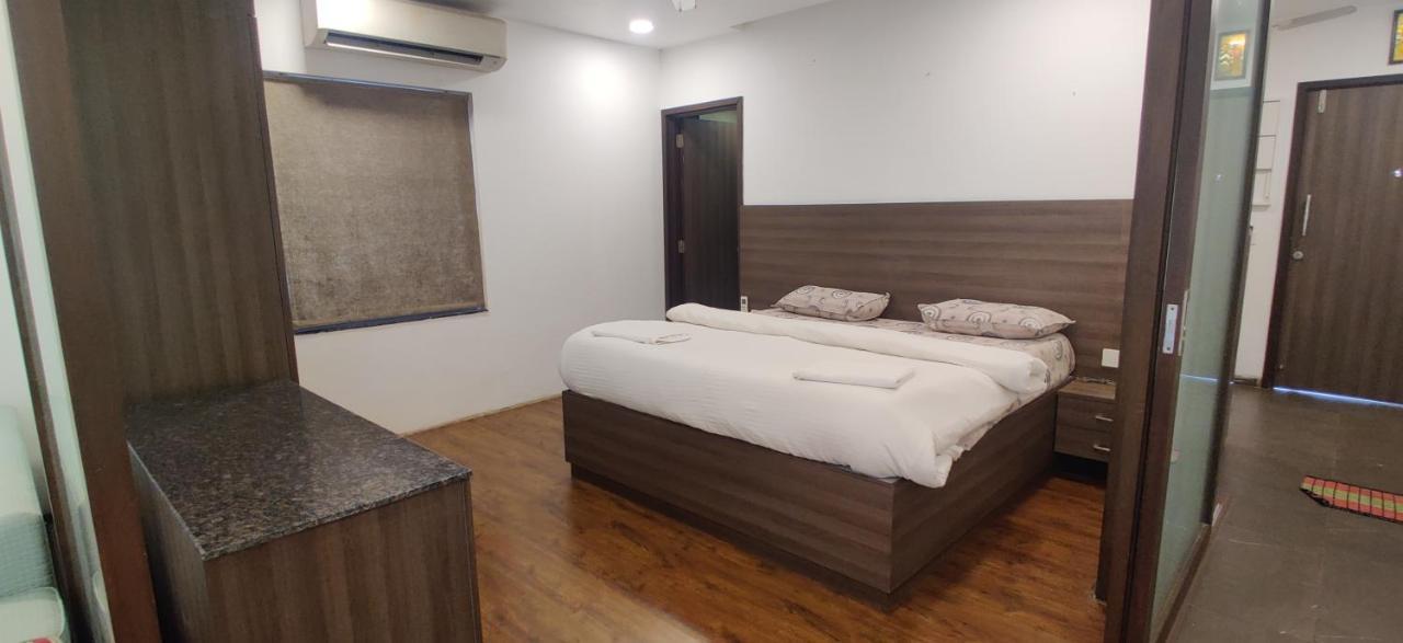 Aarju Luxurious Wave Apartment Calangute Luaran gambar