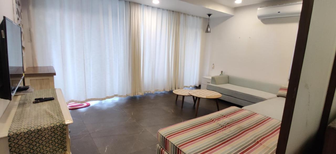 Aarju Luxurious Wave Apartment Calangute Luaran gambar