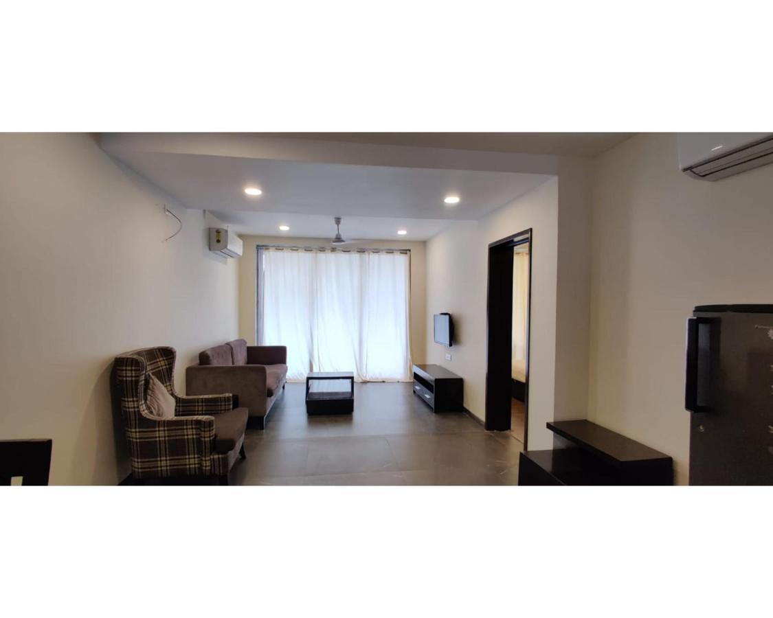 Aarju Luxurious Wave Apartment Calangute Luaran gambar
