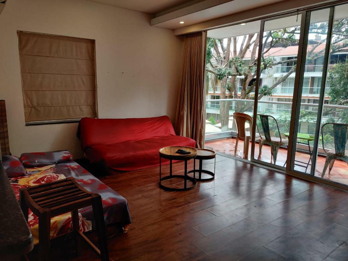 Aarju Luxurious Wave Apartment Calangute Luaran gambar