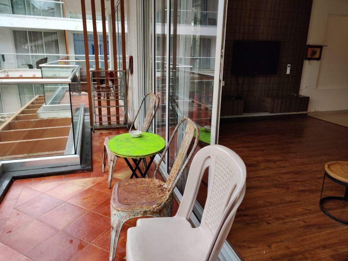 Aarju Luxurious Wave Apartment Calangute Luaran gambar